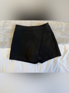 Dynamite Black High-Rise Shorts